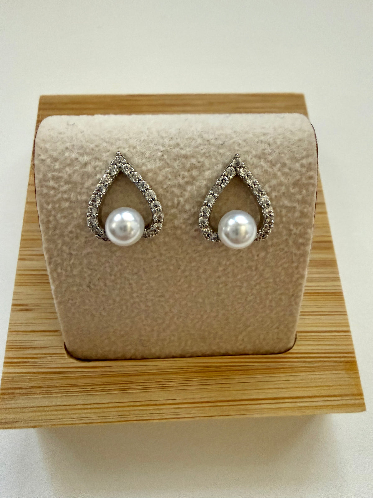 Luna Pearl Earrings - Silver