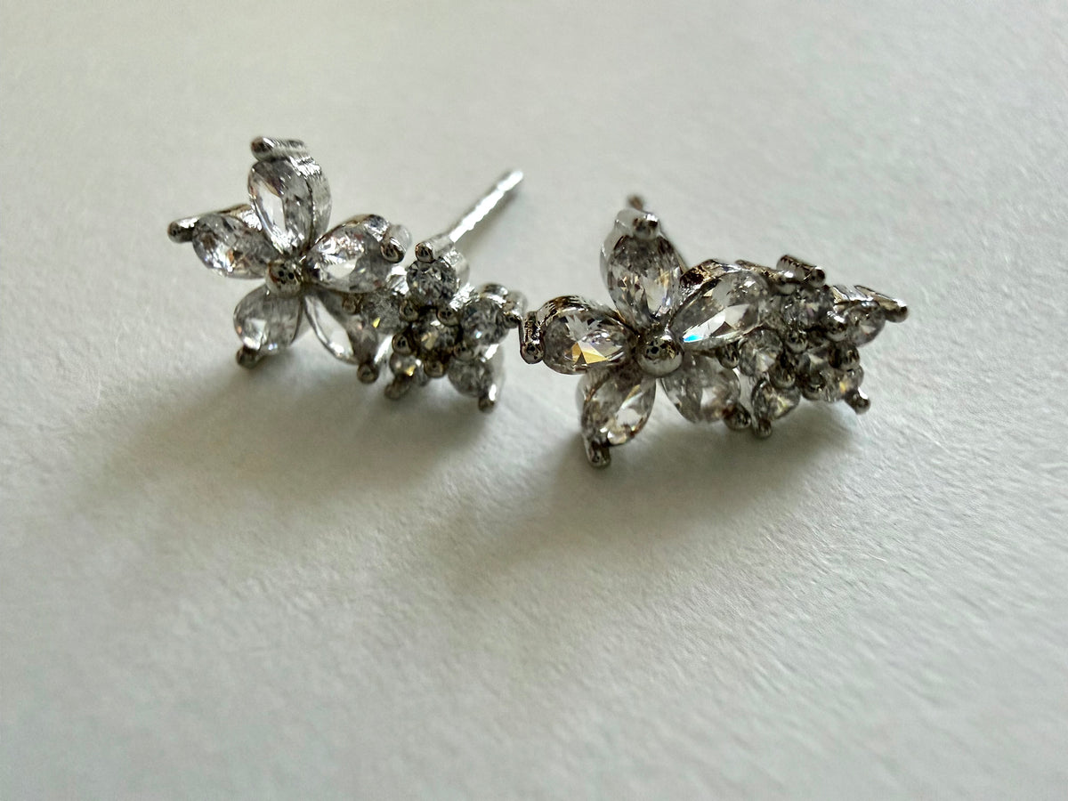 Flora Bloom Earrings - Silver