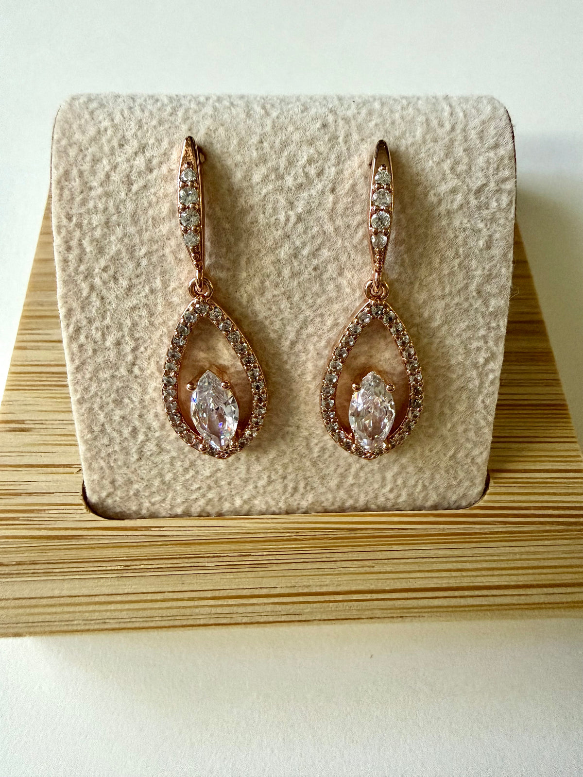 Teardrop Drop Earrings – Rose Gold