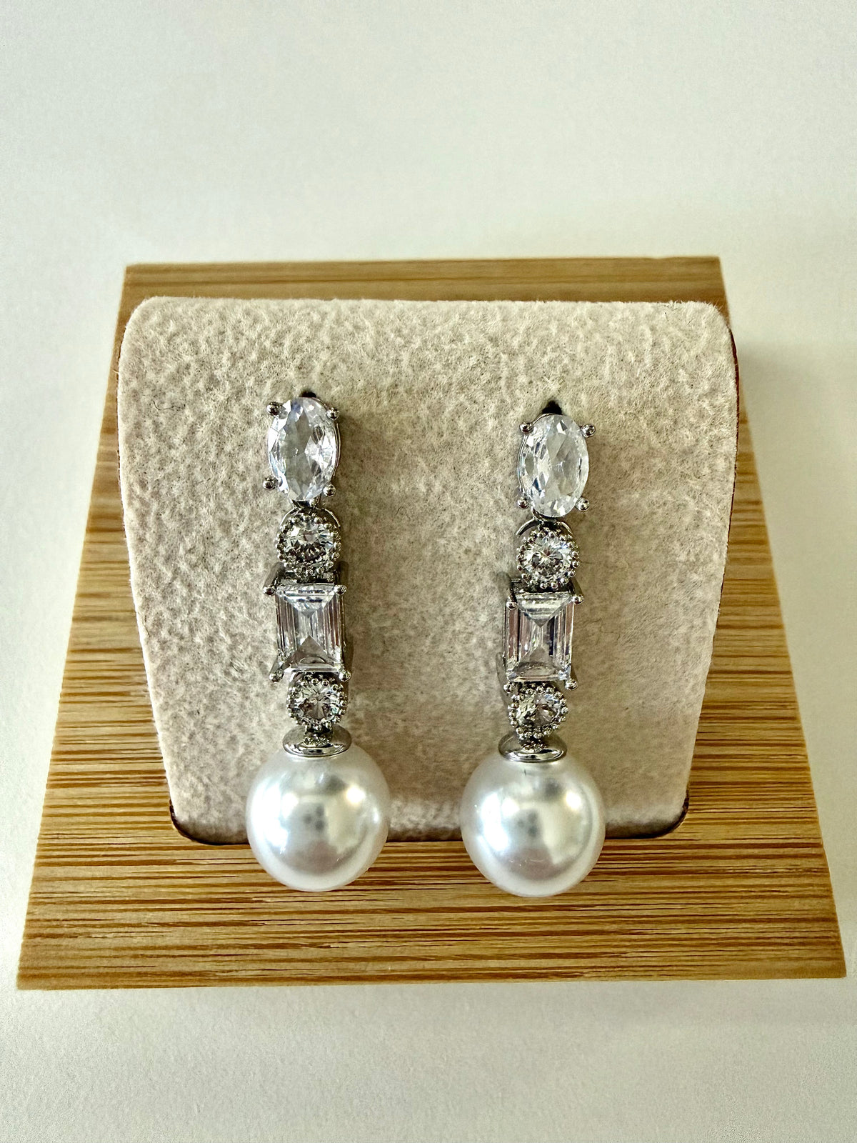 Angel Drop Sparkling Earrings - Silver