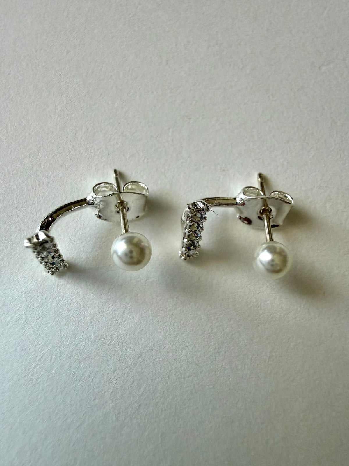 Aria Pearl Bar Earrings - Silver
