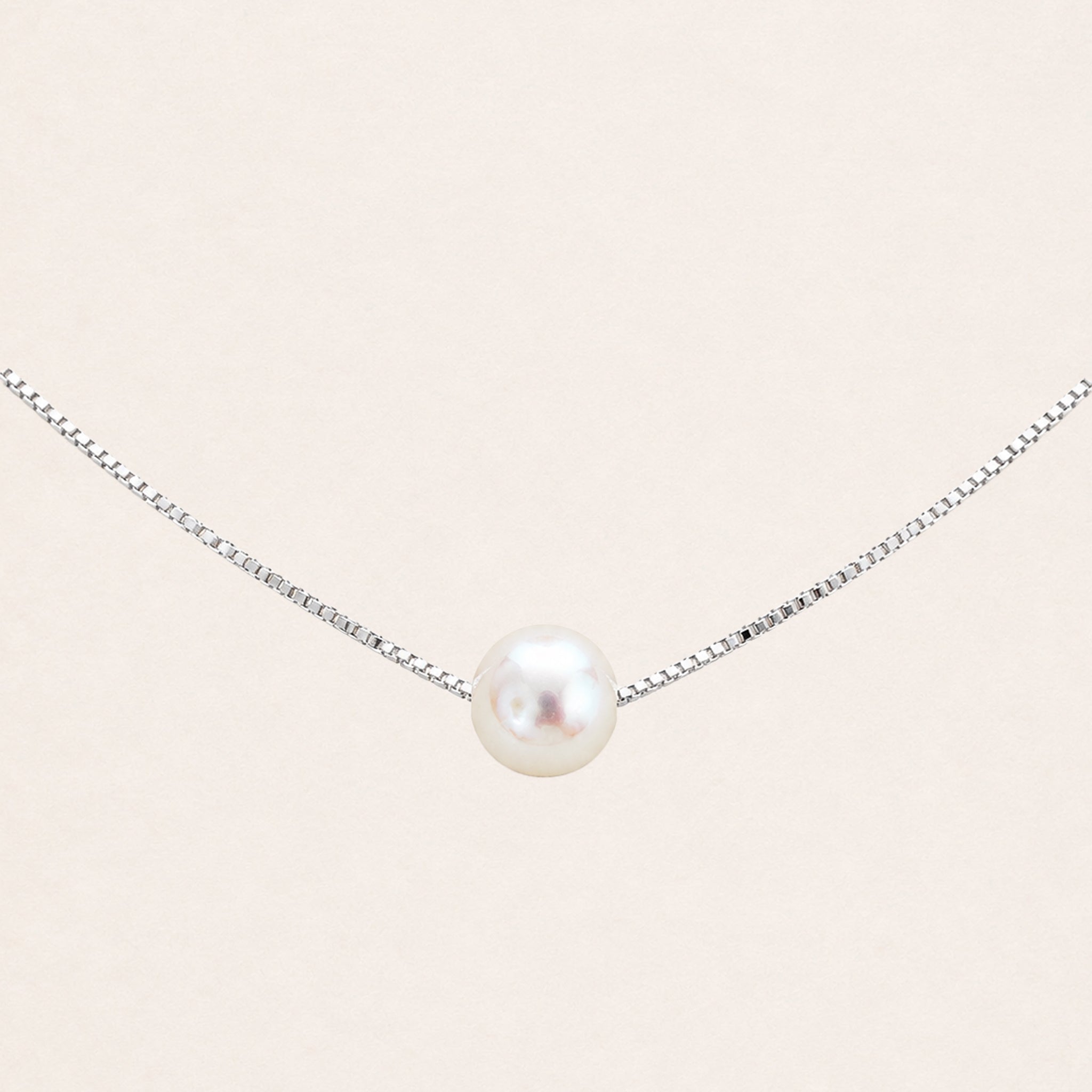 Luna Pearl Necklace